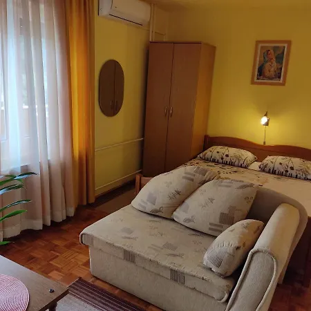Apartment Mara Porec
