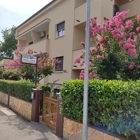 Apartment Mara *