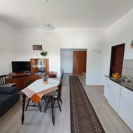 Mara Apartment *