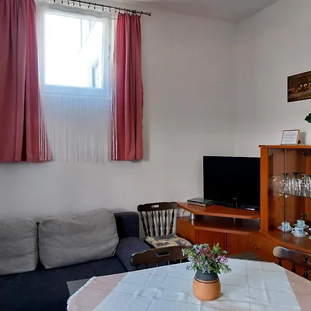 Mara Apartment