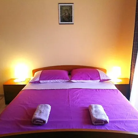 Apartament Mara *