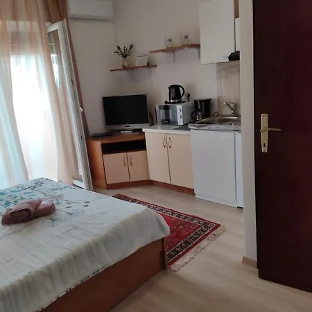 Mara Apartment *