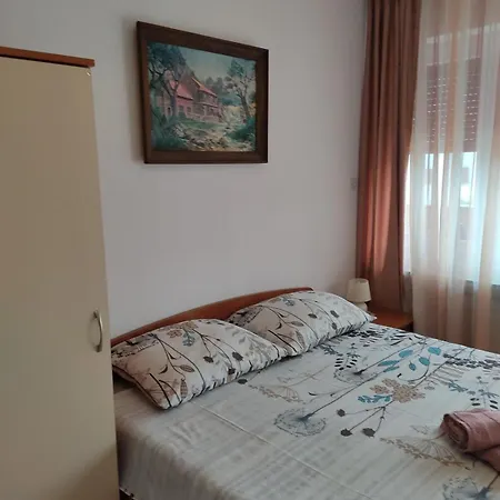 Apartment Mara *
