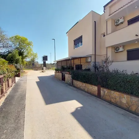 Mara Apartman *